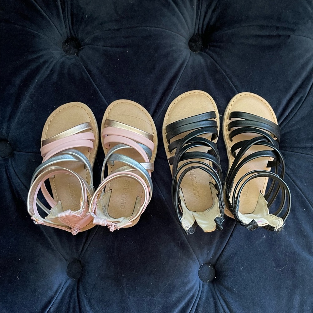 Brand New! OLD NAVY toddler girl sandals -Size 5